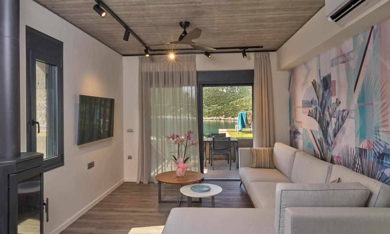 Into The Blue Suites Arkadiko Chorio Exterior foto